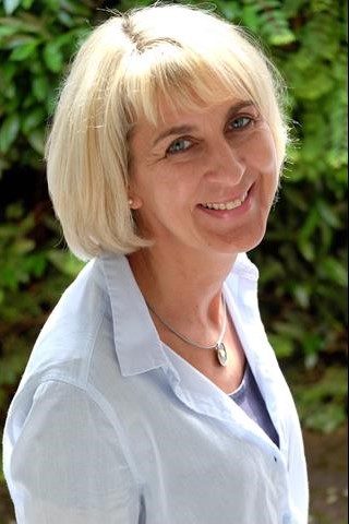 Corinna-2.jpg