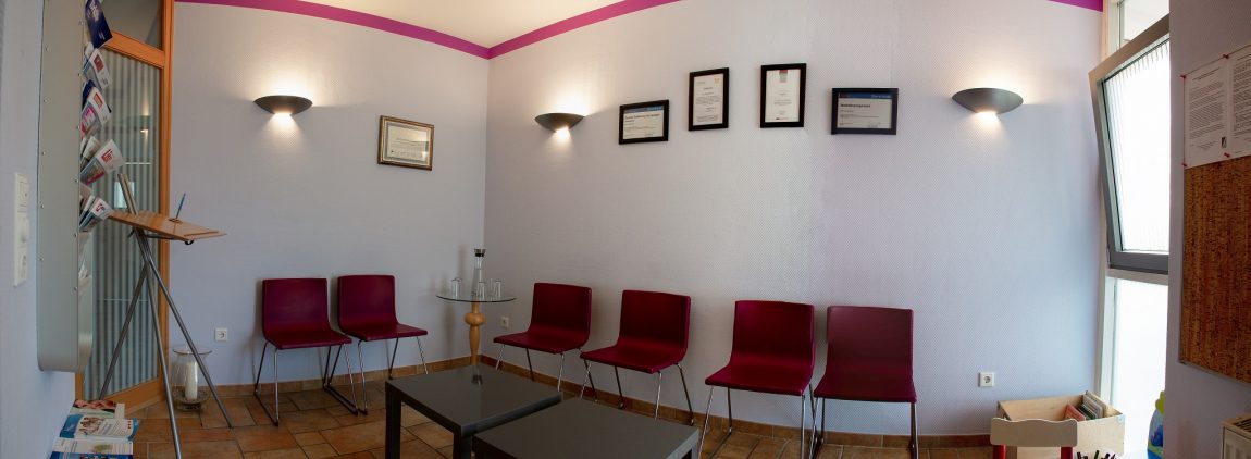 Wartezimmer_web.jpg